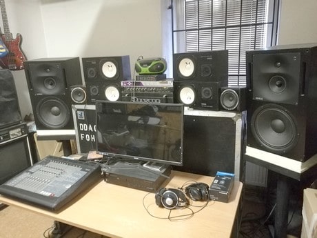 NAHRVAC STUDIO AT HOME